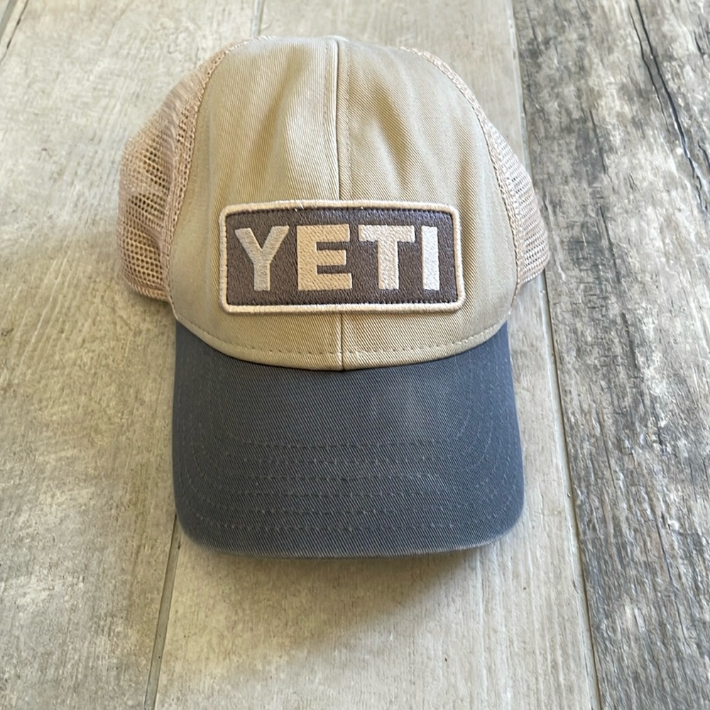 Yeti hat, snap back, slightly worn